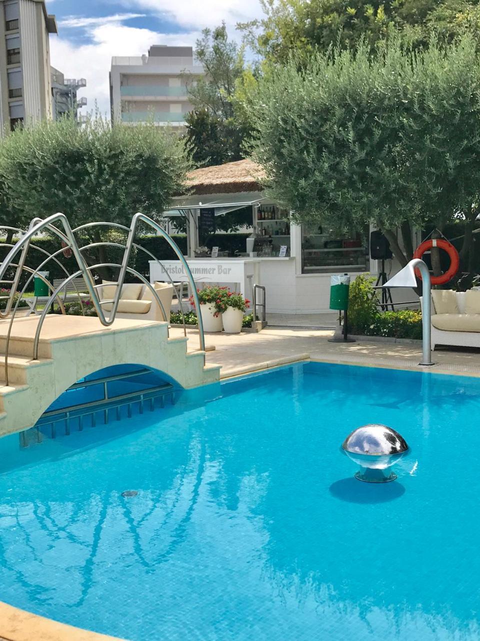 Hotel Bristol